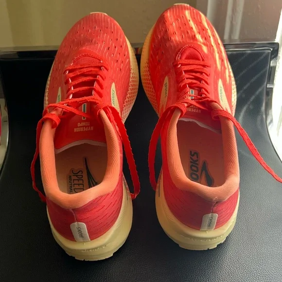 Brooks Women's Hyperion Tempo Size 9.5 Medium - Picture 6 of 10